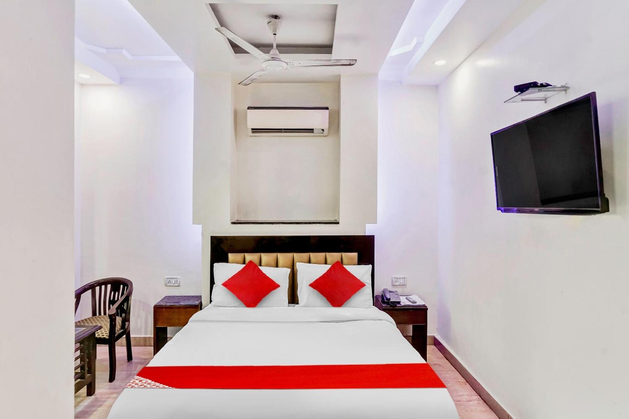 Hotel O Delhi Empire Нью-Дели Экстерьер фото